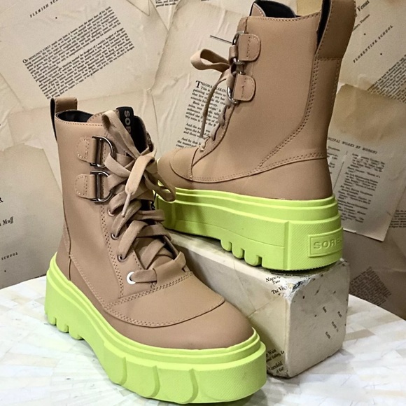 Anthropologie Sorel Caribou Boot Lace Up Beige Tan Leather Lime Rubber - Picture 3 of 11